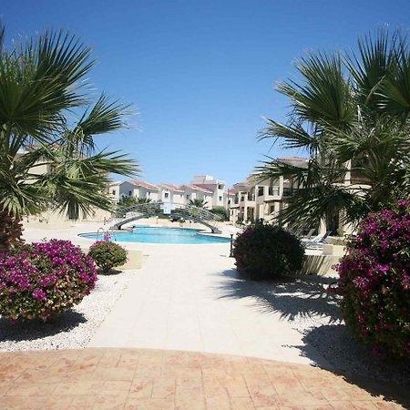 Faros Beach Paphos Bilik gambar